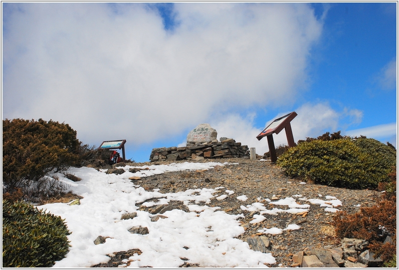 2012-03-06 11-28-34雪山主峰到了.JPG